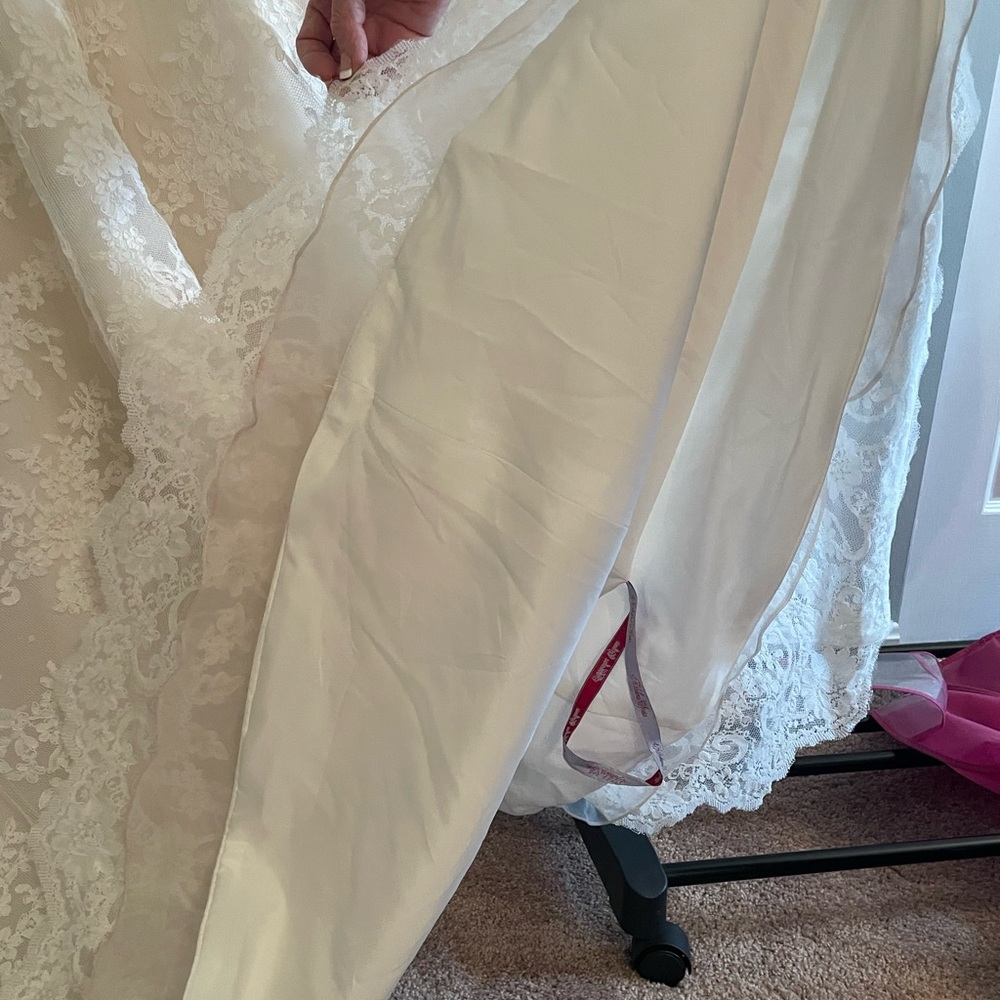 Brand New with Tags Karelina Sposa Strapless Sweetheart Ivory Wedding Dress, 28